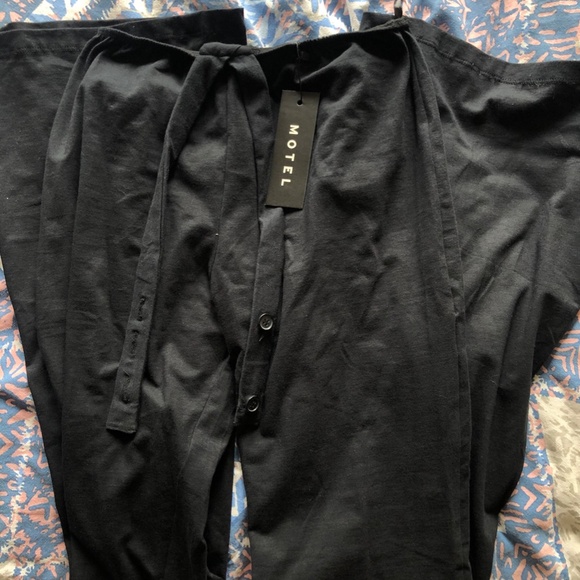 Flared Black Pants - Picture 4 of 4